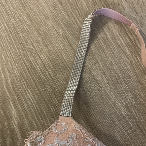 VICTORIA’S SECRET Push Up Bra in Nude and Silver Bejewelled Straps - Picture 3 of 6